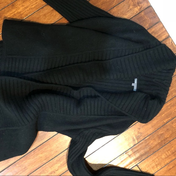 Vince sweater cardigan jacket (can fit S/M/L) - Picture 2 of 3